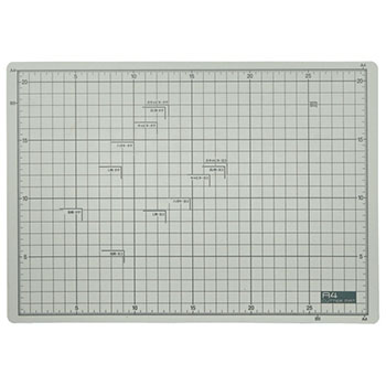 TGK-A4N フタル酸エステル不使用 滑りにくいカッターマット A4 225×320mm 汎用品