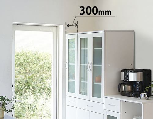 ハイタイプは幅300mmから。通常のキッチン収納を置く十分なスペースが取れない、狭いオフィスでも設置できます。