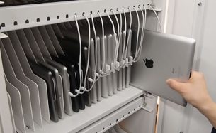 タブレットを効率よく収納。