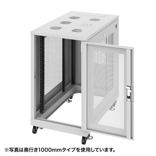 前扉を開いた状態