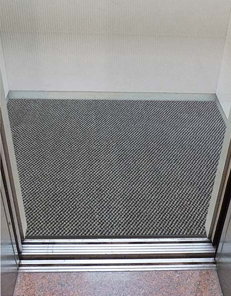 エレベーター内部イメージ2